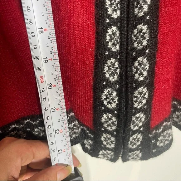 Peruvian Alpaca zip up - Picture 9 of 9